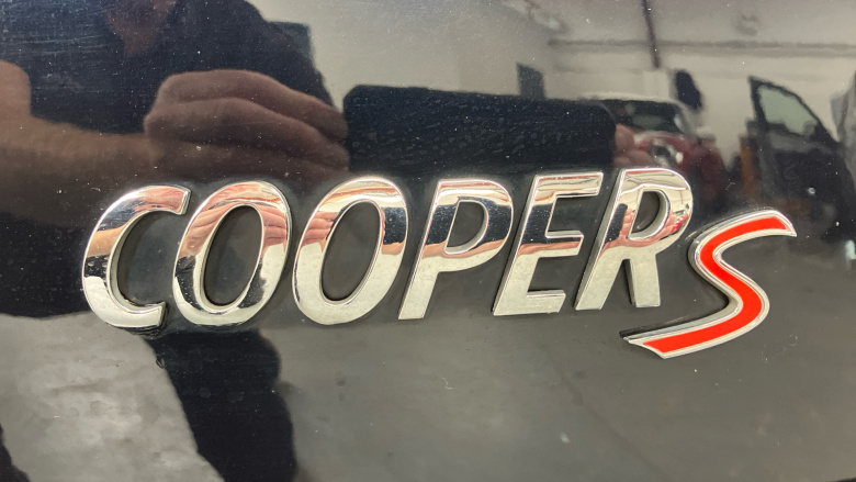 MINI Hatchback 2.0 Cooper S Exclusive 3dr Auto Petrol Hatchback